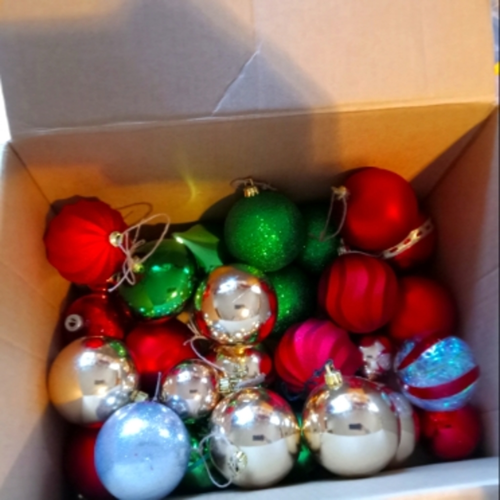 NWOT christmas ornaments